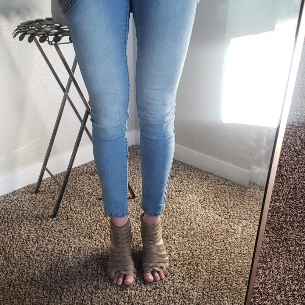 Skinny Jean's
